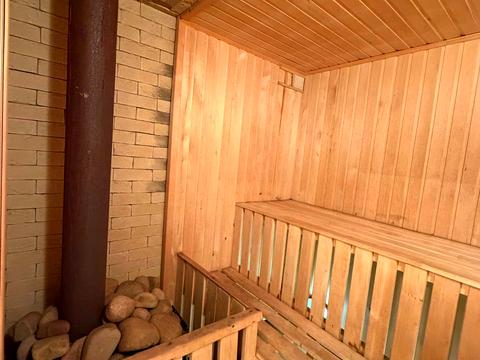 будинок за адресою Івасюка, 28