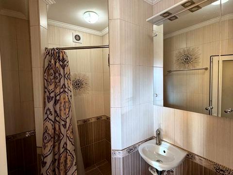 будинок за адресою Івасюка, 28