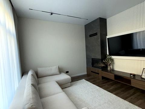 будинок за адресою Соборна вул. ()