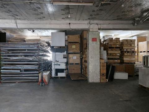 комерційна за адресою Київ, Радистів вул., 64