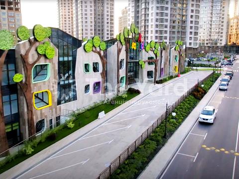 комерційна за адресою Андрія Верхогляда вул. (Михайла Драгомирова), 19-А