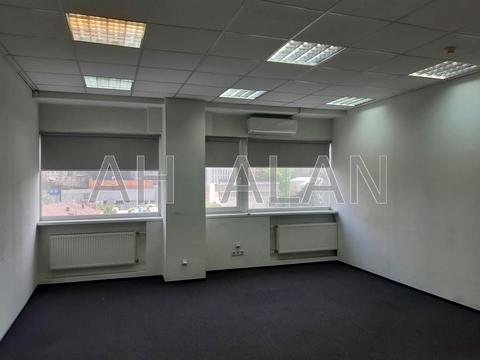 комерційна за адресою Глибочицька вул., 17