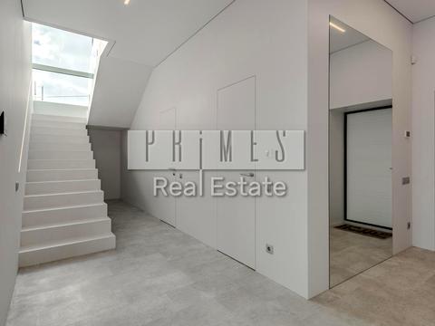 будинок за адресою Вишнева вул., 35