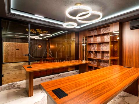 коммерческая по адресу Лютеранская ул., 14в