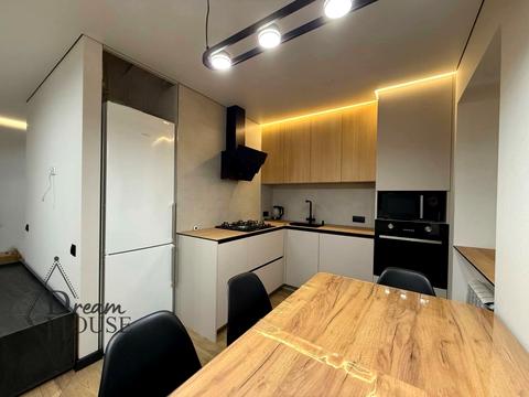 квартира за адресою Левка Лук'яненка вул. (Маяковського), 23