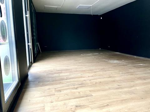 комерційна за адресою Пирогова вул., 71а