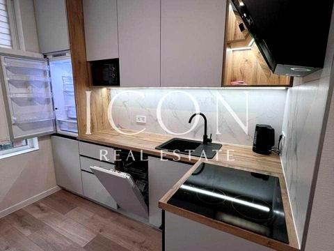 квартира за адресою Салютна вул., 2к18