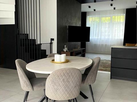 будинок за адресою Найкраща вул. (Ломоносова)