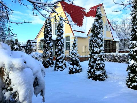 будинок за адресою Привітна, 8