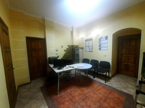 коммерческая по адресу Итальянский бульв., 1