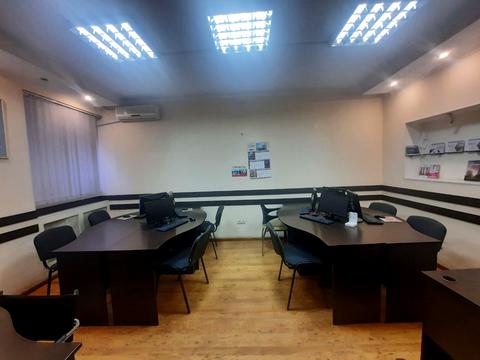 коммерческая по адресу Итальянский бульв., 1