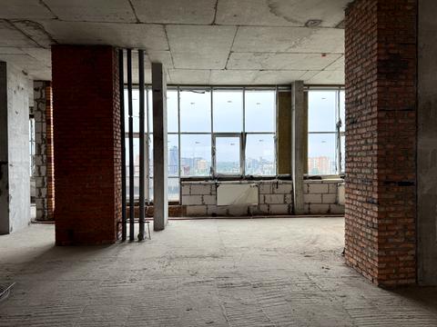 комерційна за адресою Лесі Українки бульв., 7-Б