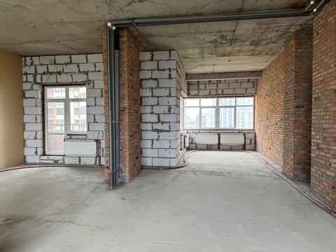 комерційна за адресою Лесі Українки бульв., 7-Б