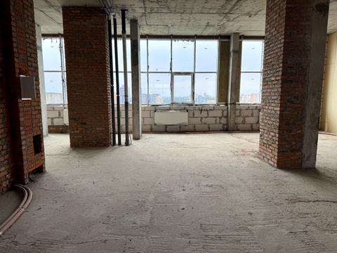 комерційна за адресою Лесі Українки бульв., 7-Б