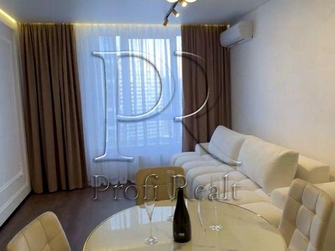 квартира за адресою Олександра Олеся вул., 10