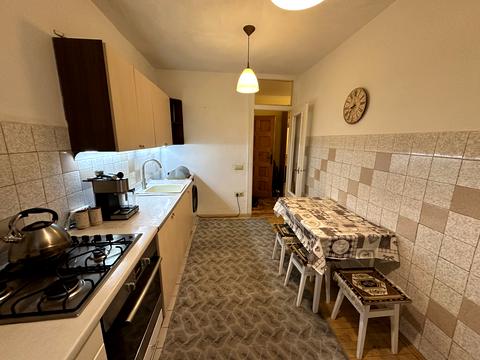 квартира за адресою Ангарна вул., 18