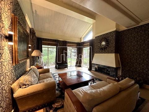 будинок за адресою смт. Козин, Анатолія Солов'яненка вул.