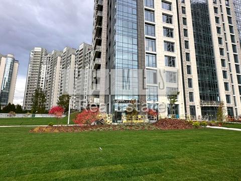 комерційна за адресою Андрія Верхогляда вул. (Михайла Драгомирова), 20