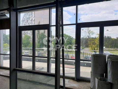 комерційна за адресою Київ, Дарницький бульв., 8-Б