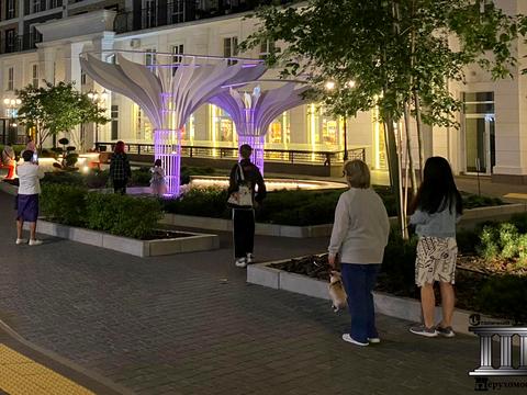 комерційна за адресою Михайла Максимовича вул. (Онуфрія Трутенка), 28-Е