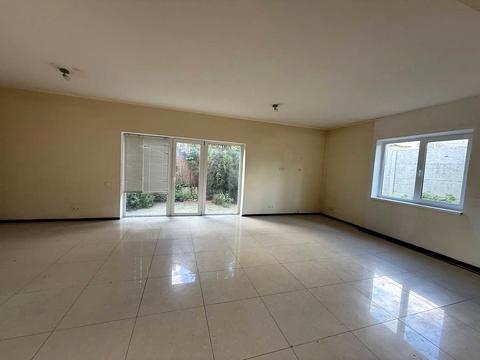 дом по адресу 6-я Линия ул.