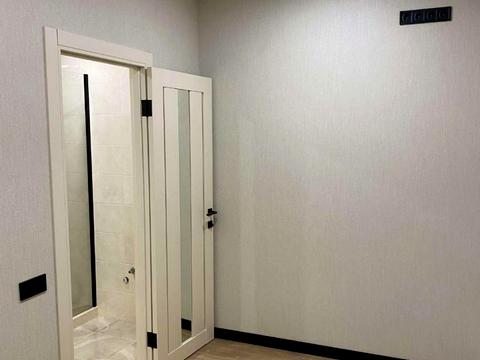 комерційна за адресою Кирилівська вул. (Фрунзе), 37