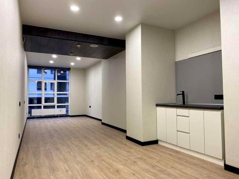 комерційна за адресою Кирилівська вул. (Фрунзе), 37