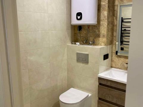 комерційна за адресою Кирилівська вул. (Фрунзе), 37