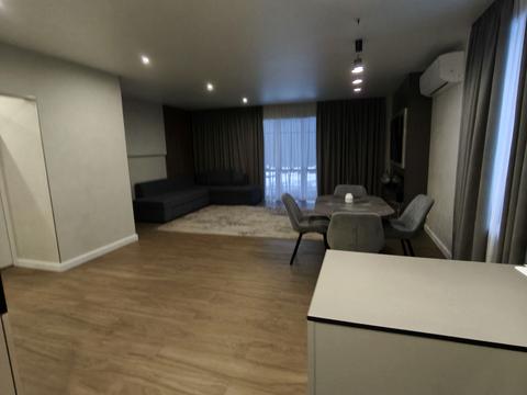 будинок за адресою Броварська