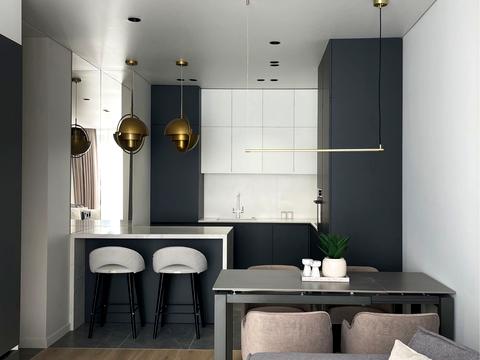 квартира за адресою Салютна вул., 2к18