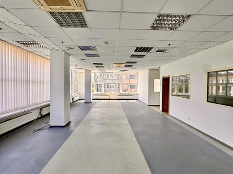 комерційна за адресою Раїси Окіпної вул., 8