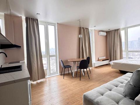 квартира за адресою Зарічна вул., 6