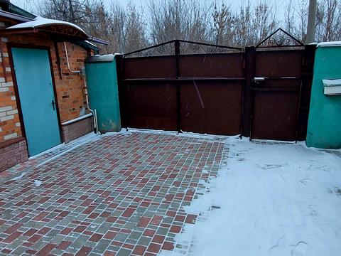 будинок за адресою Вишнева, 10