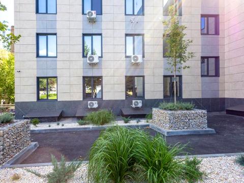 коммерческая по адресу Соборная пл. (Октябрьская), 14