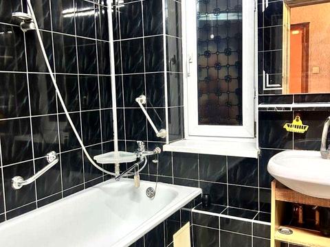 квартира за адресою Науки просп., 54-Б