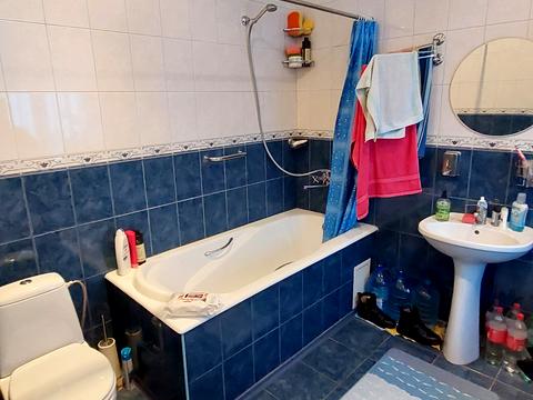 будинок за адресою Вишнева, 10