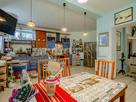 будинок за адресою Центральна вул.