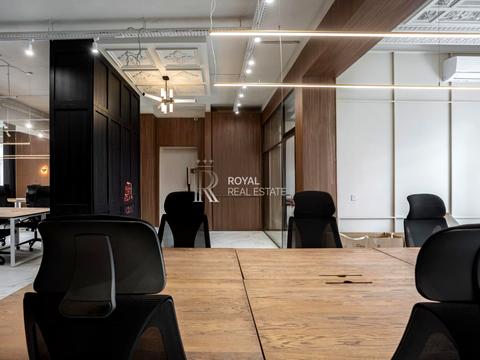 комерційна за адресою Еспланадна вул., 32