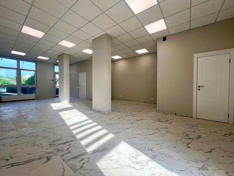 коммерческая по адресу Романа Шухевича ул., 5