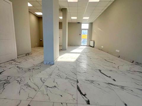 коммерческая по адресу Романа Шухевича ул., 5