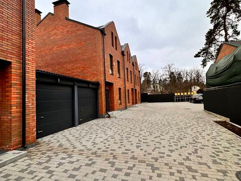 будинок за адресою Яснополянська вул.