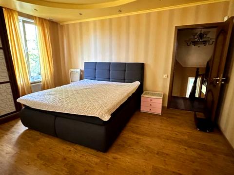 будинок за адресою Надії Алексєєнко вул. (Чичеріна)