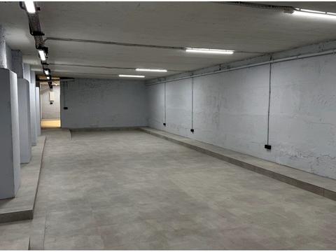 коммерческая по адресу Варненская ул., 10/1