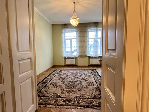 квартира за адресою Чернівці, Героїв Майдану вул. (Червоноармійська), 52