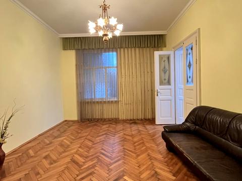 квартира за адресою Чернівці, Героїв Майдану вул. (Червоноармійська), 52