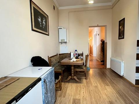 квартира за адресою Чернівці, Героїв Майдану вул. (Червоноармійська), 52