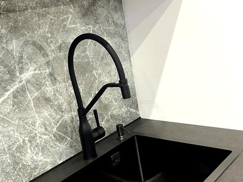 квартира за адресою Причальна вул., 12