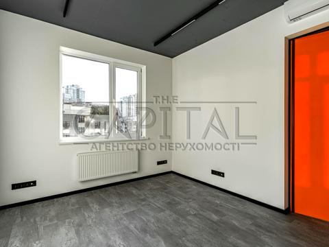 комерційна за адресою Андрія Верхогляда вул. (Михайла Драгомирова), 14-А