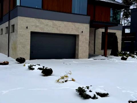 дом по адресу  ул.