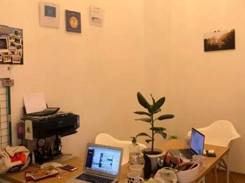 комерційна за адресою Київ, Михайлівська вул., 19